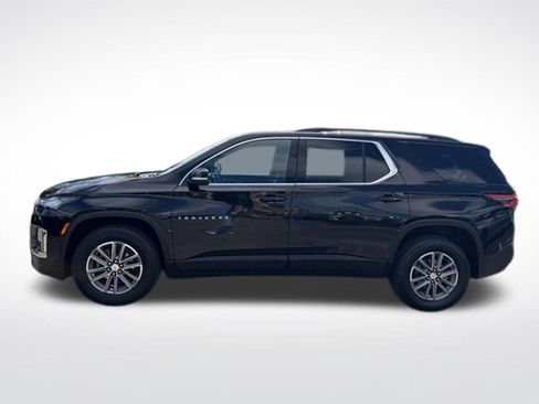Used 2023 Chevrolet Traverse LT FWD image 2