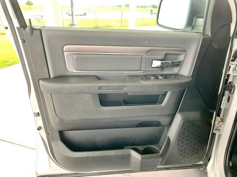 Used 2024 RAM 1500 Classic SLT AWD/4WD image 12