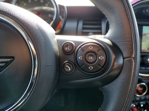 Used 2019 MINI Cooper 2-Door Hardtop image 18