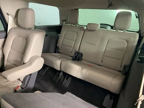 Used 2023 Lincoln Navigator Reserve image 32