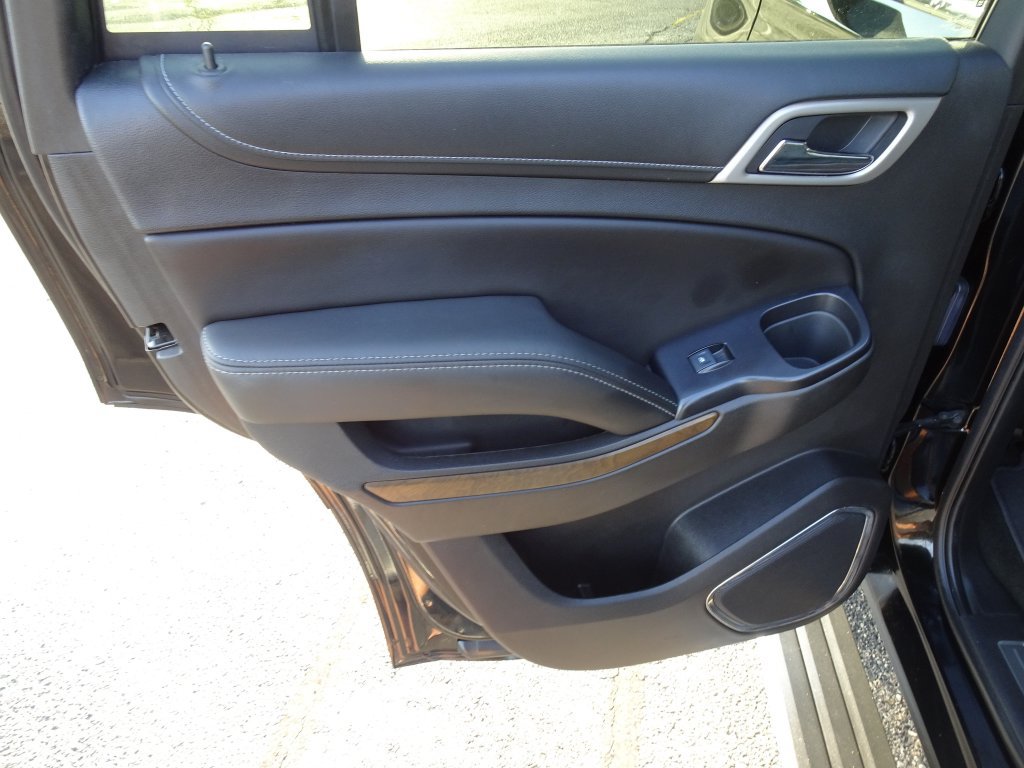 Used 2018 GMC Yukon Denali AWD/4WD image 18