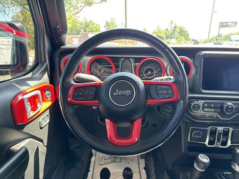 Used 2021 Jeep Gladiator Sport AWD/4WD image 14