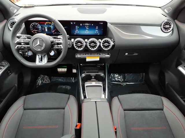 New 2026 Mercedes-Benz GLA 35 AMG 4MATIC image 4