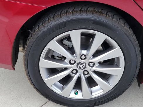 Used 2017 Toyota Camry XLE w/ Moonroof Package image 18