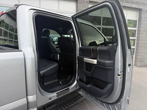 Used 2022 Ford F250 Lariat w/ Black Appearance Package AWD/4WD image 38