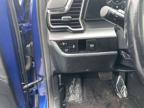 Used 2023 Kia Sportage SX image 31