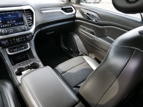 Used 2023 GMC Acadia SLT AWD/4WD image 20