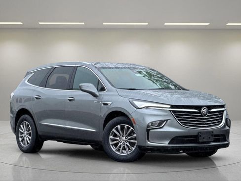 Used 2024 Buick Enclave Premium image 1