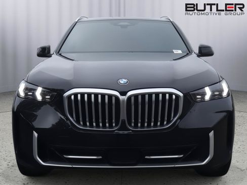 Used 2024 BMW X5 xDrive40i w/ Parking Assistance Package AWD/4WD image 2