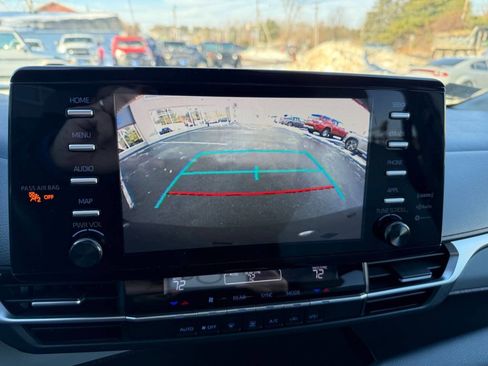 Used 2021 Toyota Sienna LE image 23