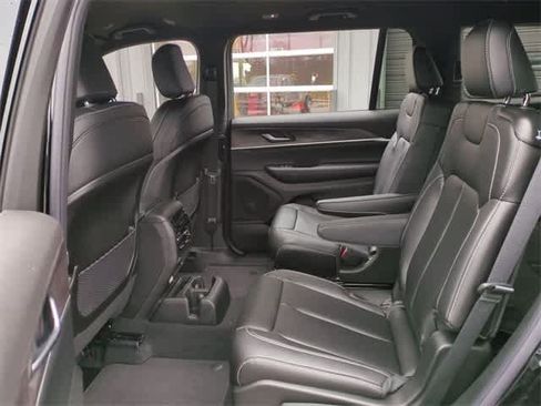 New 2025 Jeep Grand Cherokee L Limited image 20