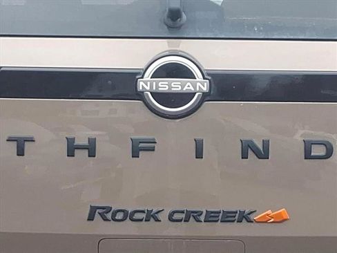 Used 2023 Nissan Pathfinder Rock Creek image 11