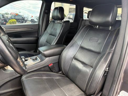 Used 2014 Jeep Grand Cherokee Overland AWD/4WD image 30