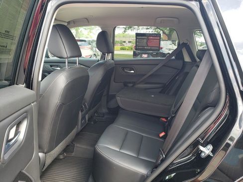 Certified 2024 Nissan Rogue SL image 19