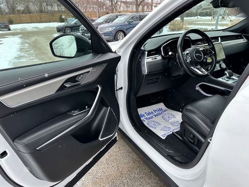 Used 2024 Jaguar F-PACE R-Dynamic S image 15