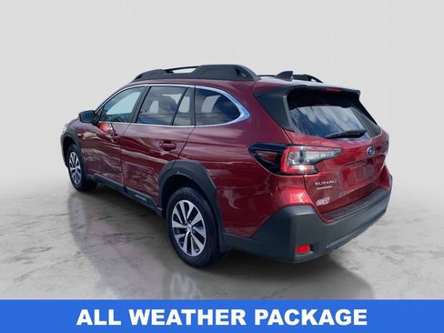 Used 2025 Subaru Outback Premium image 3