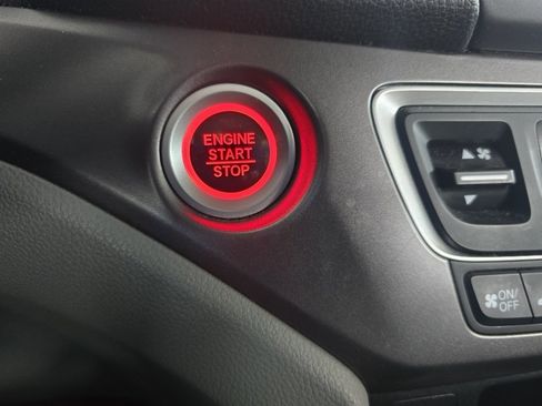 Used 2019 Honda Pilot LX image 19