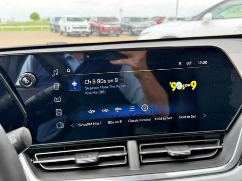 New 2026 Chevrolet Trax LT w/ Driver Confidence Package FWD image 21