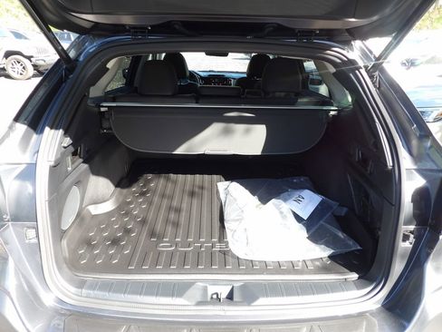 Used 2025 Subaru Outback Limited image 26