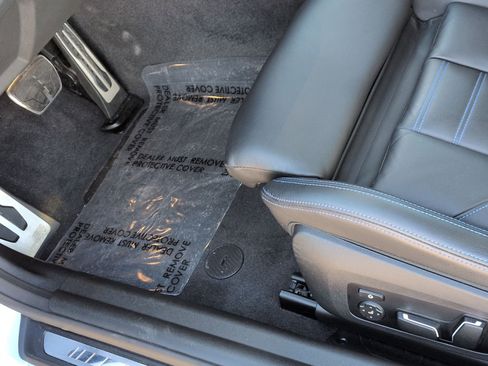 Used 2025 BMW M2 w/ Lighting Package image 17