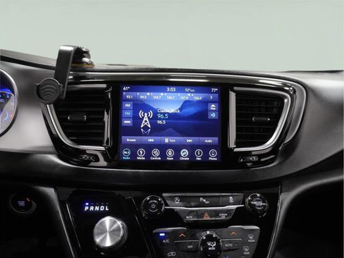 Used 2018 Chrysler Pacifica Touring-L Plus w/ S Appearance Package FWD image 20