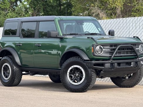Used 2022 Ford Bronco 4-Door w/ Sasquatch Package AWD/4WD image 2
