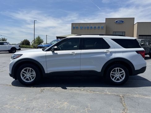 Certified 2026 Ford Explorer Active w/ Active Comfort Package RWD image 8