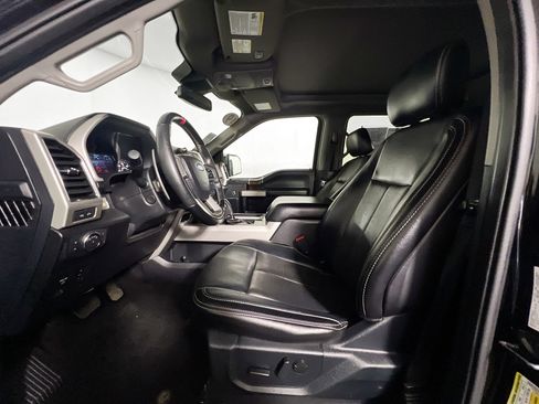 Used 2019 Ford F150 Lariat w/ Equipment Group 502A Luxury AWD/4WD image 14