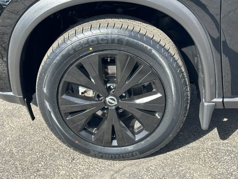 Certified 2023 Nissan Rogue SV w/ SV Premium B Package image 10