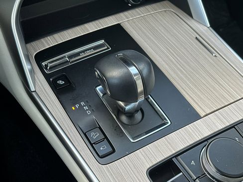 Used 2024 MAZDA CX-90 Plug-In Hybrid w/ Premium Plus image 23