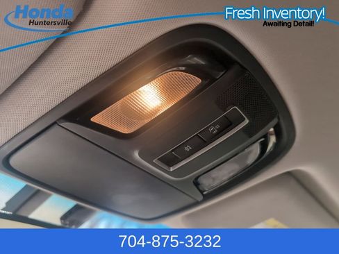 Used 2017 Kia Sorento LX w/ LX Convenience Package image 28