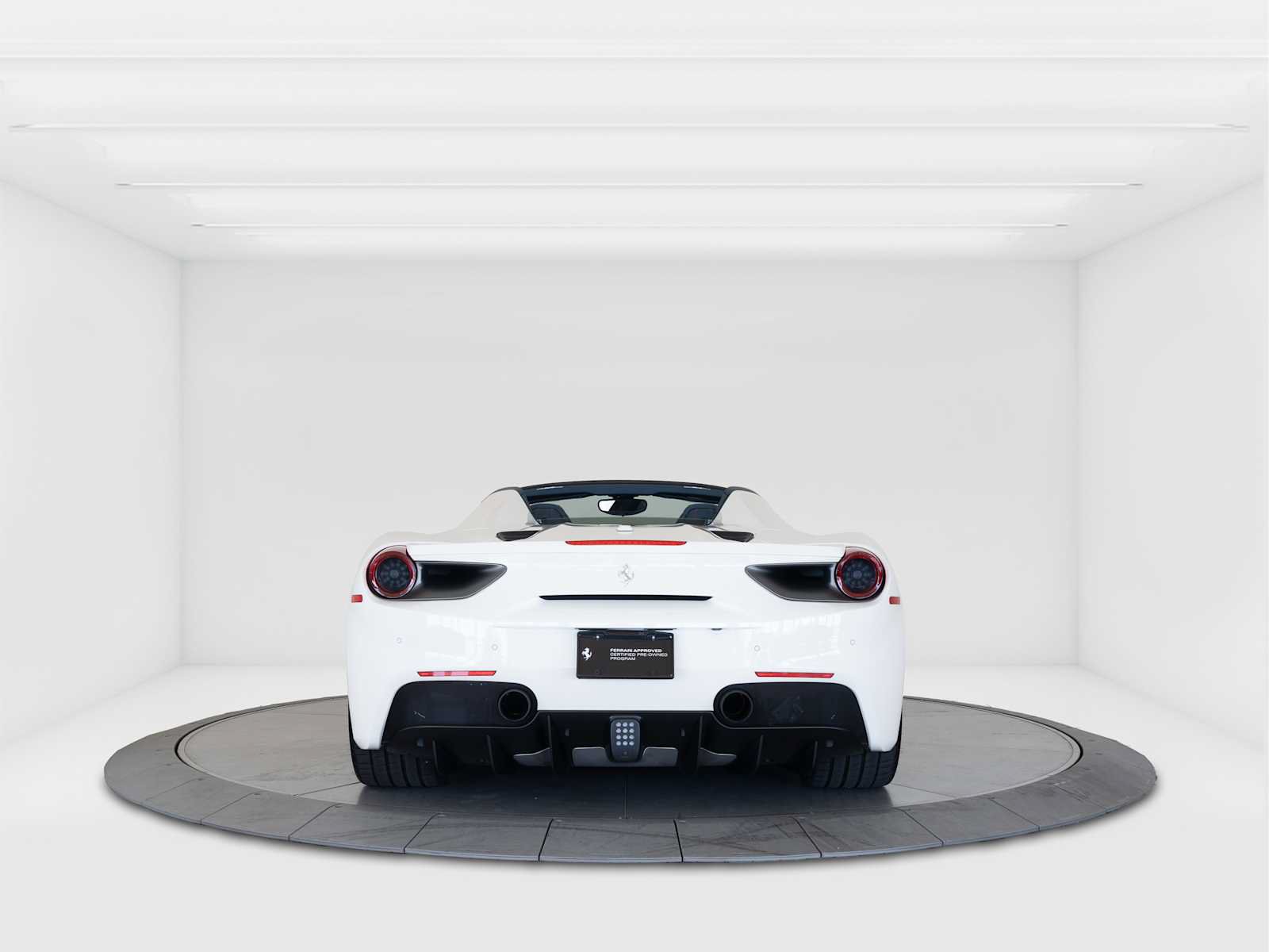 Used 2017 Ferrari 488 Spider RWD image 4