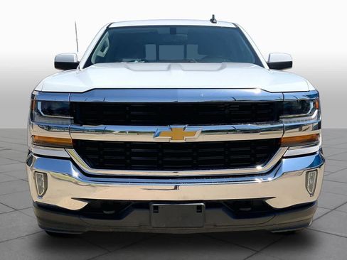 Used 2018 Chevrolet Silverado 1500 LT w/ Texas Edition AWD/4WD image 4