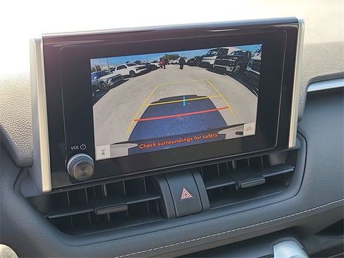 Used 2024 Toyota RAV4 XLE image 33