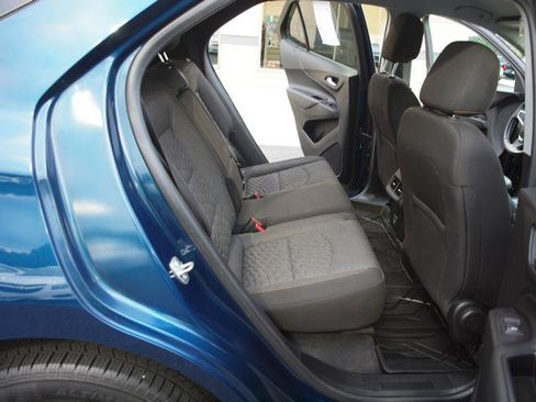 Used 2020 Chevrolet Equinox LT w/ Driver Convenience Package AWD/4WD image 7