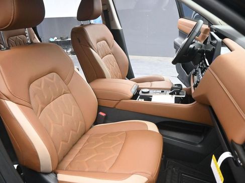 New 2026 Nissan Pathfinder Platinum AWD/4WD image 22