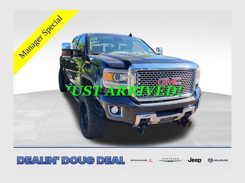 Used 2015 GMC Sierra 2500 Denali w/ Duramax Plus Package AWD/4WD image 1