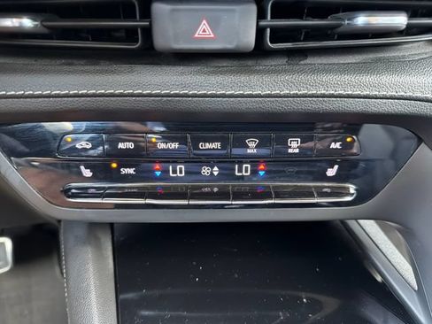 Used 2023 Buick Envision Essence w/ Sport Touring Package AWD/4WD image 14