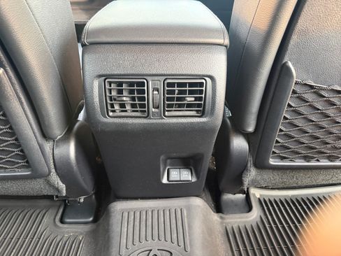 Used 2021 Toyota 4Runner Limited AWD/4WD image 32