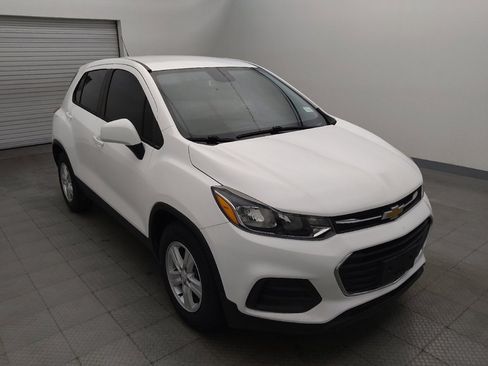 Used 2020 Chevrolet Trax LS w/ Tint and Cruise Package FWD image 13
