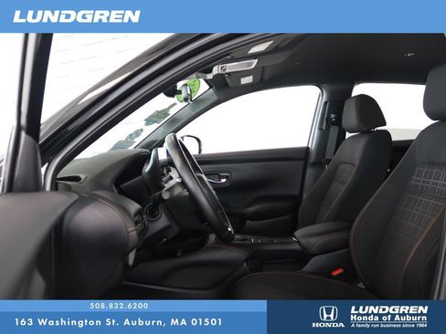 Used 2025 Honda HR-V Sport image 12