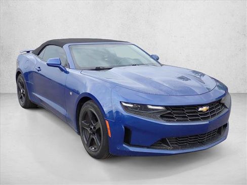Used 2020 Chevrolet Camaro LT RWD image 4
