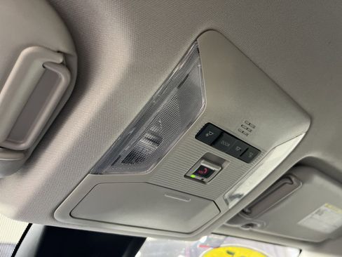 Used 2025 Toyota RAV4 XLE image 35