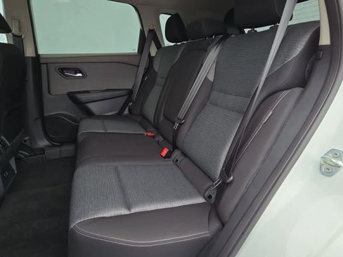 Used 2023 Nissan Rogue SV AWD/4WD image 13