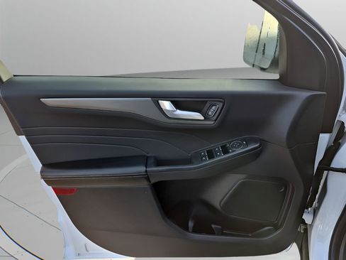 Used 2023 Ford Escape SE image 26