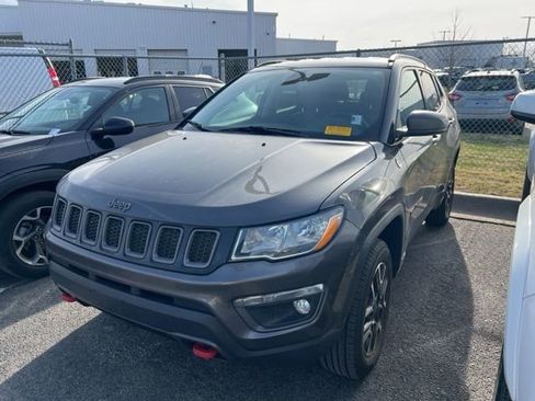 Used 2019 Jeep Compass Trailhawk w/ Leather Interior Group image 3