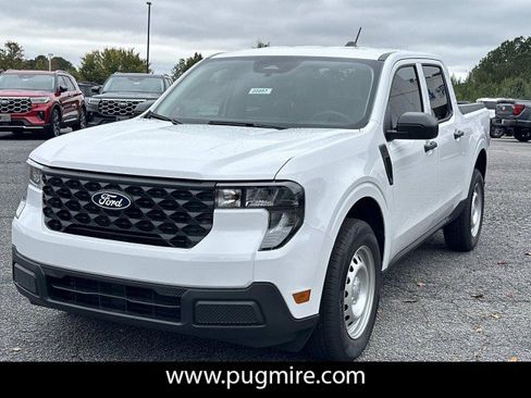 New 2025 Ford Maverick XL image 3