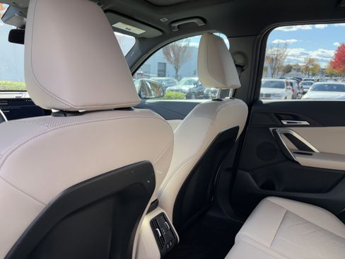 Certified 2025 BMW X1 xDrive28i w/ Convenience Package image 32