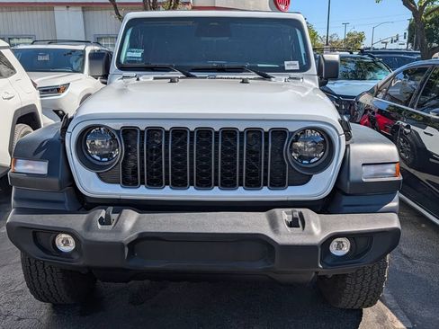 Used 2026 Jeep Wrangler Unlimited Sport AWD/4WD image 5