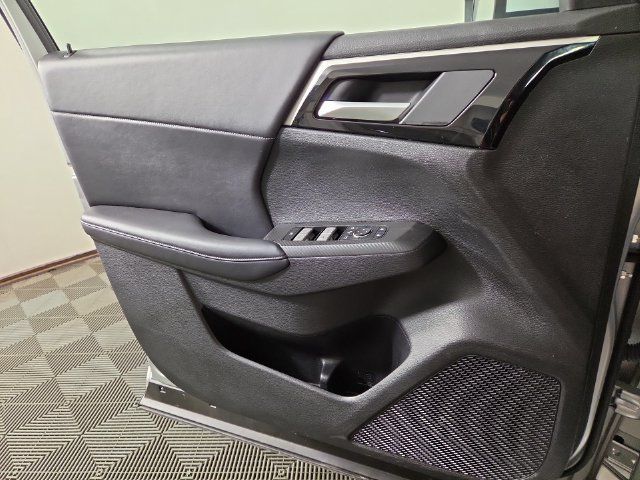 Used 2024 Mitsubishi Outlander SE AWD/4WD image 27